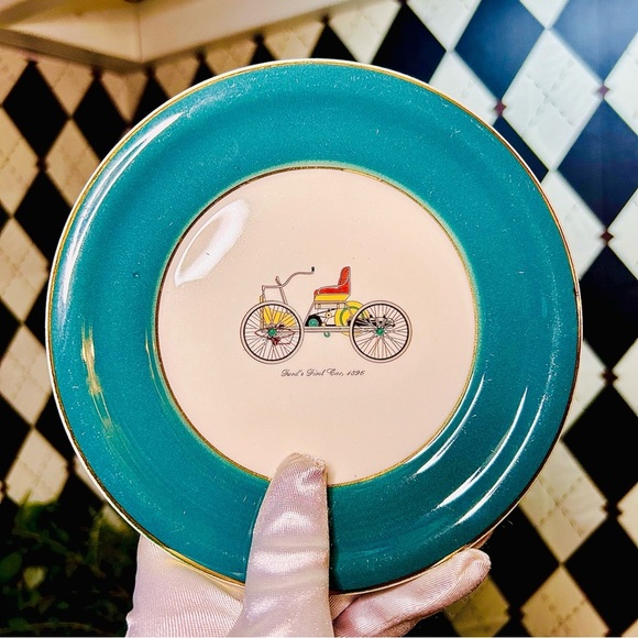 Vintage Set (5) Harker Pottery Co. Antique Automobile Plates – 22K Gold Rim - Picture 6 of 10